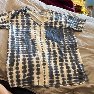 Kyte Baby women’s v neck in riptide